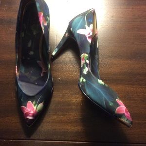 Ted Baker "Neevo" floral pumps